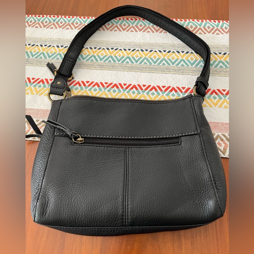 The Sak Small Black Leather Pebble Handbag Zipper Top Adjustable Strap Brass